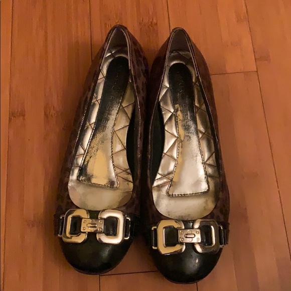 Marc Fisher Women’s Slip On Leopard Flats - Picture 2 of 6